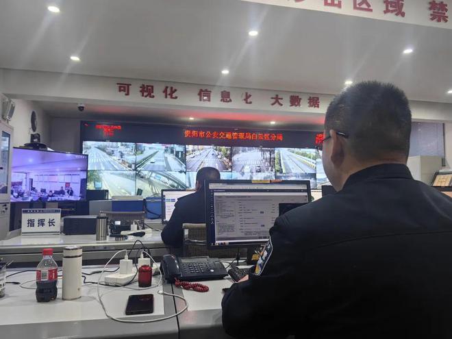 风雪无阻 守护归途——贵阳交警2025年春运交通管理工作圆满收官(图9) 风雪无阻 守护归途——贵阳交警2025年春运交通管理工作圆满收官(图9)